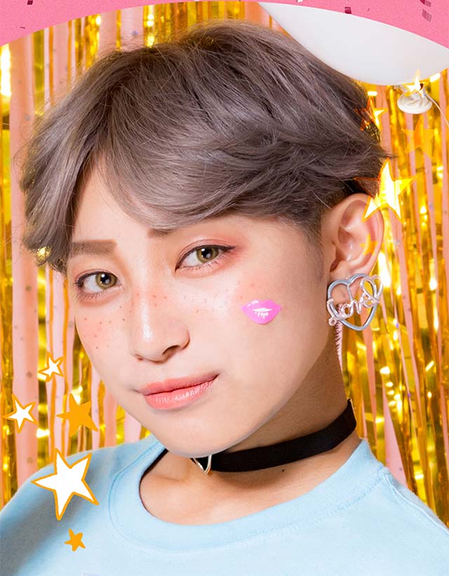 【エティアジュレワンデー】シャンパンジュレ シャンパンのようにシュワッとはじけるシャンパンゴールド。キラキラした派手めメイクや気分を変えたい時にオススメ。