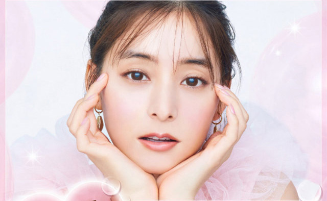 エバーカラーイメージモデル新木優子。エバーカラーのイメージモデルを務めるのは、女優・モデルとして活躍する新木優子さん。洗練された透明感と品のある佇まいで、多くの女性から憧れを集める存在です。ナチュラルなのに印象的な瞳は、エバーカラーの世界観を体現しています。