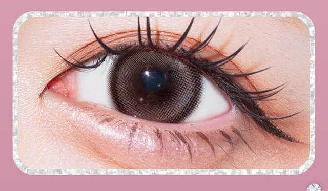 リボンクリーム装用写真|あやちゃんがイメージモデルの1ヶ月使い捨てカラコン『Uyu 1month(ウユ ワンマンス)』1箱2枚入り,DIA14.5mm,BC8.7mm