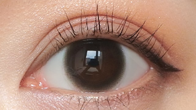 チューズミー ベイビーブラウン(NEW)の装用画像