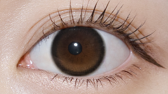 ミチュミチュ タルブラックの装用画像