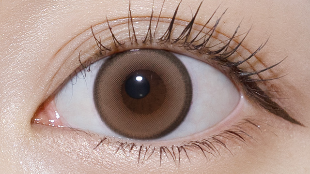 カラーズワンデー ヒビコ 装用画像