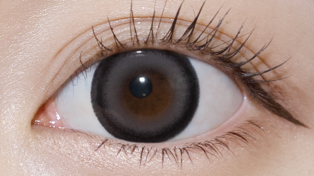 エンジェルカラーバンビワンデー セサミムーン10枚入の装用画像