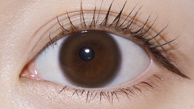 チューズミー ホーリーキスの装用画像