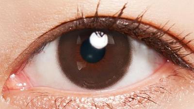 ブラウン 装用画像