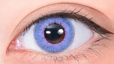 エフ バイオレット 装用画像