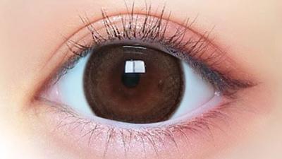 ベイビーリングブラウン 装用画像