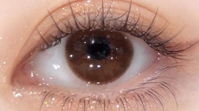 ピュアブラウン 装用画像