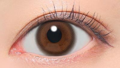 ルルブラウン 装用画像