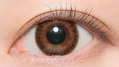 グラスブラウン 装用画像