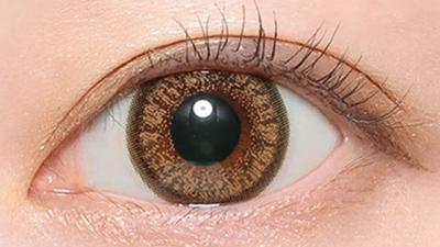 ナチュラルブラウン 装用画像