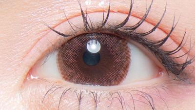 ナチュラルウォームブラウン 装用画像