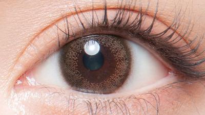 イエローベースエアリーブラウン 装用画像