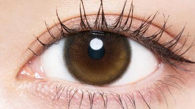 グロスブラウン【CYL:-0.75】 装用画像