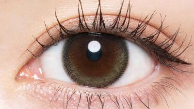 ティア―オリーブ【CYL:-0.75】 装用画像