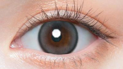 セラムグレー 装用画像