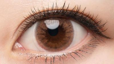 アンバーブラウン 装用画像