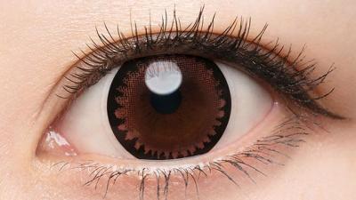 ビターブラウン 装用画像