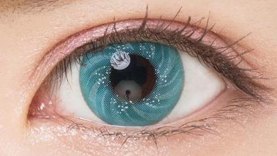 プリズムアクアグリーン 装用画像