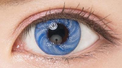 プリズムブルー 装用画像