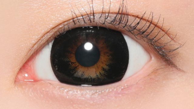 鈴木愛理イメージモデルの度あり度なし1ヶ月ファビュラス No.5ブラックの装用画像