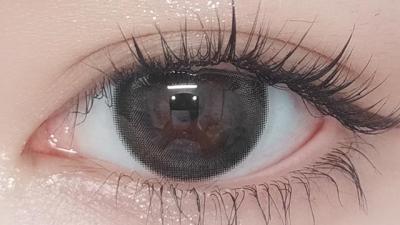 マジックブラウン 装用画像