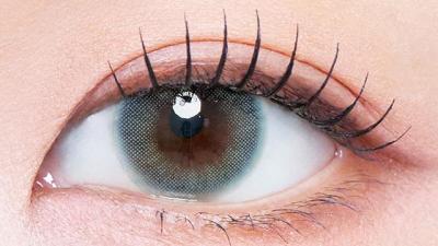 アイスブルー 装用画像