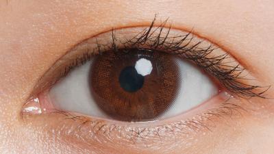 パフブラウン 装用画像