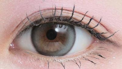 ルーナーグレー 装用画像