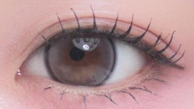 メルティングレージュ 装用画像