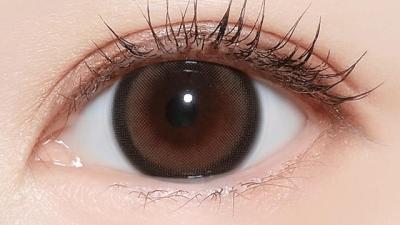 ミュートグレージュ 装用画像