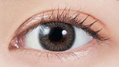 ミラーグレー 装用画像