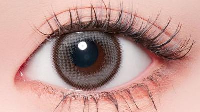 ミューグレージュ 装用画像