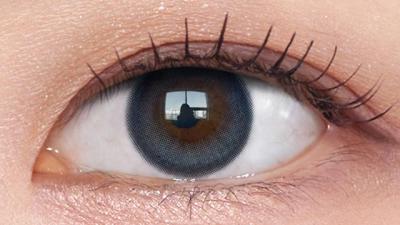 サファイアブルー 装用画像