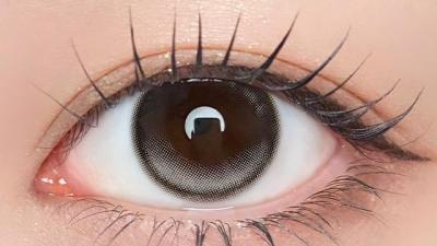 ルナングレー 装用画像