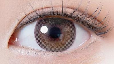 クリアグレージュ 装用画像