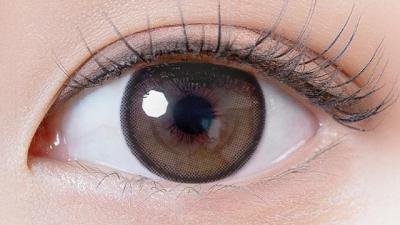 ノーブルブラウン 装用画像