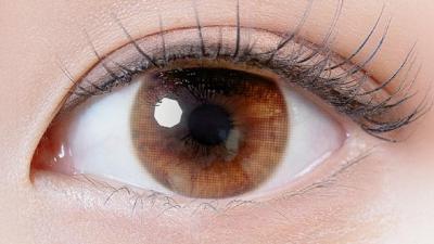 リラックスブラウン 装用画像