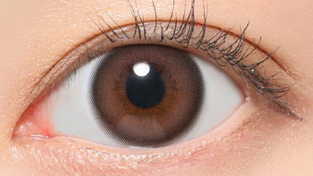 レヴィアカラコン ハグミーの装用画像