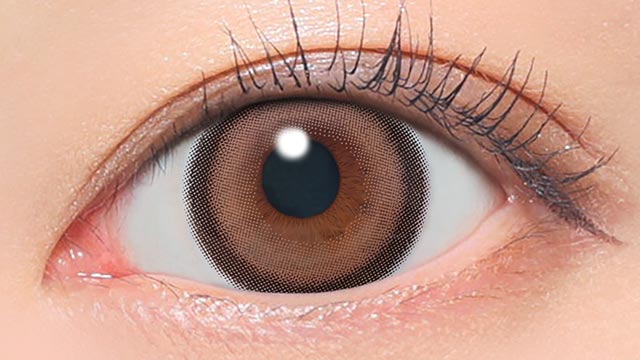 シークレットキャンディーマジックワンデー バニラブラウン度ありの装用画像