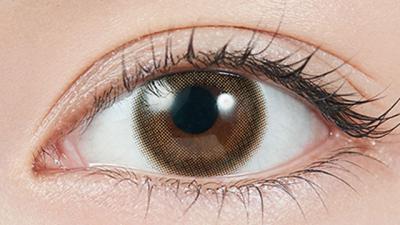 デートトパーズトーリック CYL-0.75 装用画像