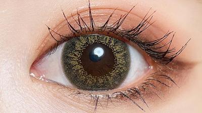 ウォーターブラウン 装用画像