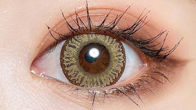 ブラウンベージュ 装用画像