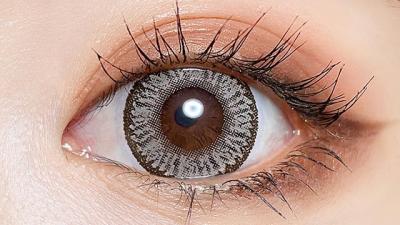 ヘーゼル 装用画像