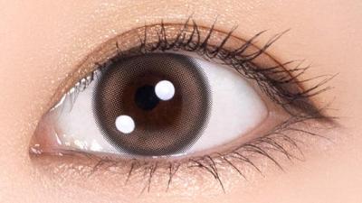 カフェラテローズ 装用画像