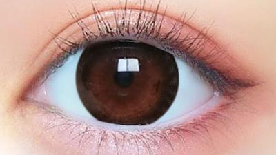 モカブラウン 装用画像