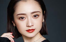 安達祐実 | モアコンタクト(モアコン)公式カラコン通販