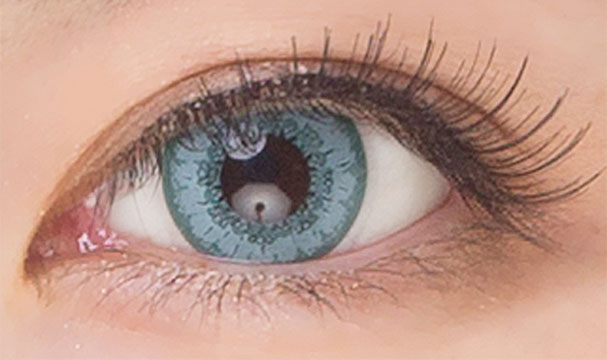 エティアクールワンデー プラチナブルーの装用画像