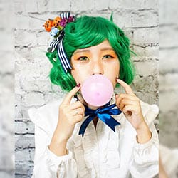 暗いところでもしっかり発色する緑レンズ