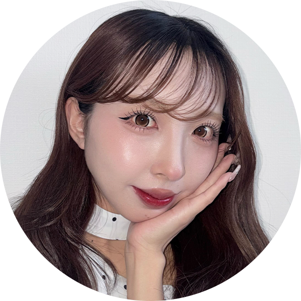 黒目スタッフアイコン